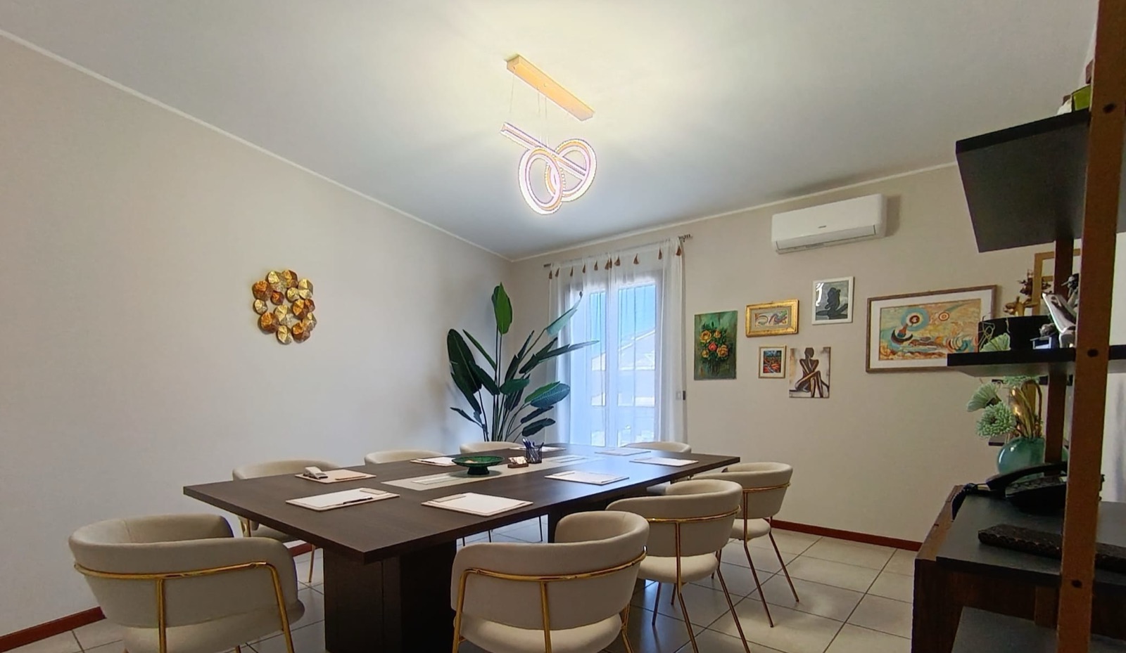 Meeting room with a table for eight